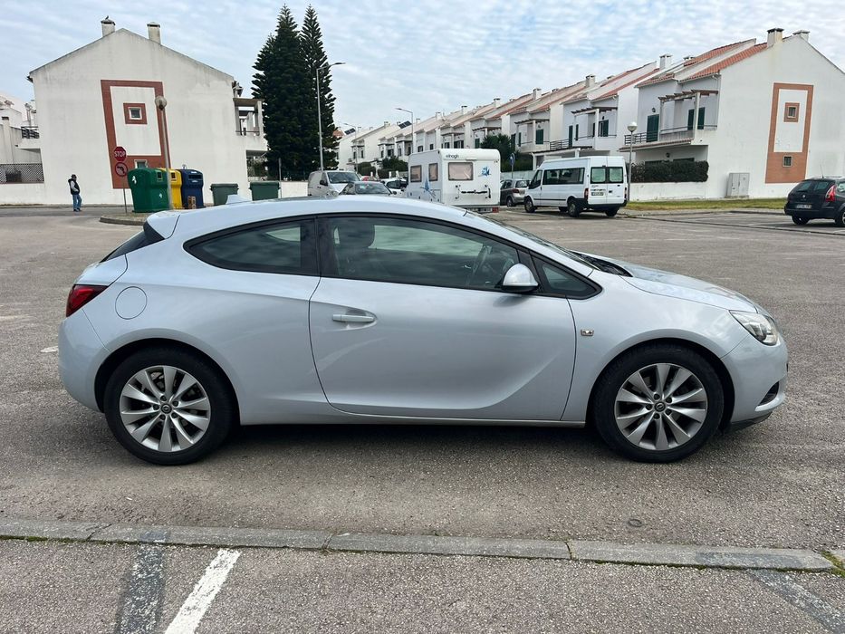 Opel astra 1.7 GTC