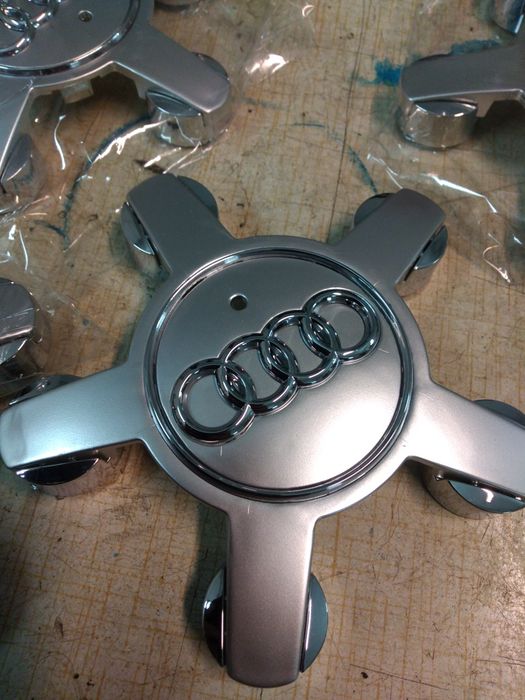 Zaślepki pajączki, dekielki, kapsle felg alu 5x112  Audi.