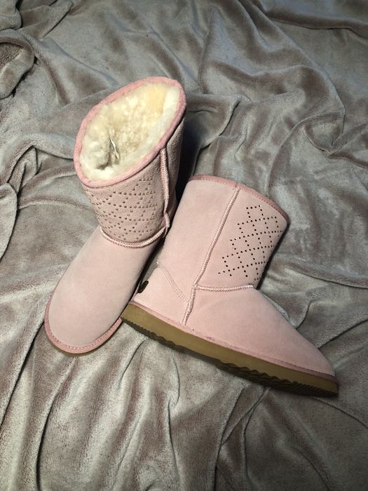 Ugg рожеві с камінцями 39 розмір