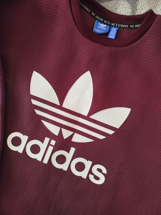 Продам свитшот в отличном сосотоянии