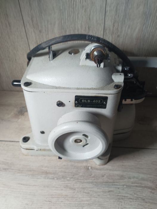 Промышленная швейная машина DLS-402