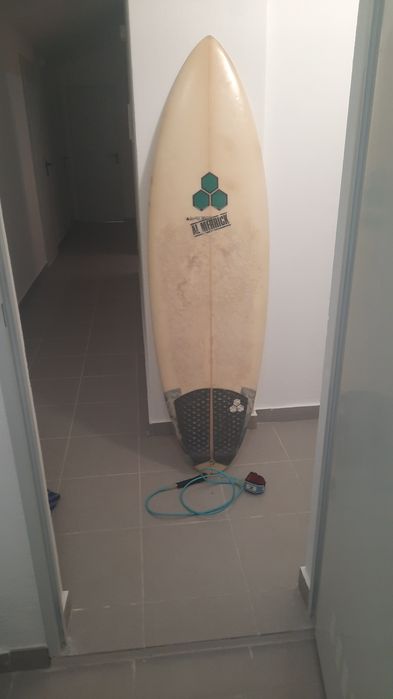 Al Merrick Surfboard + Billabong Wetsuit + Leash