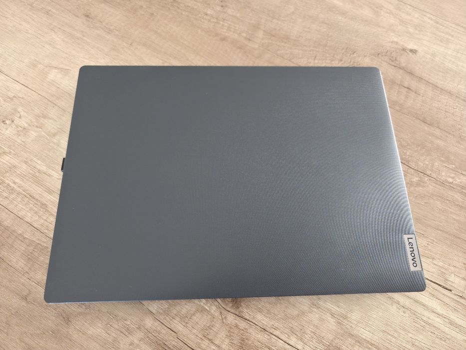 Laptop LENOVO IdeaPad 3 Intel Pentium Dual - Core ultrabook