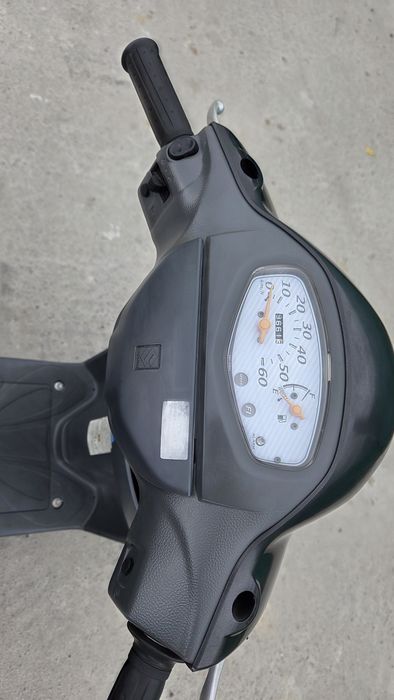 Suzuki  let's 5 g
