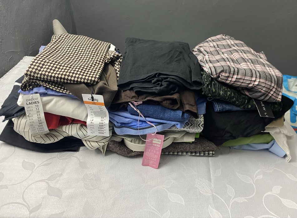 50 ciuchów 1 sztuka 90 groszy ciuchy jak nowe OFERTA