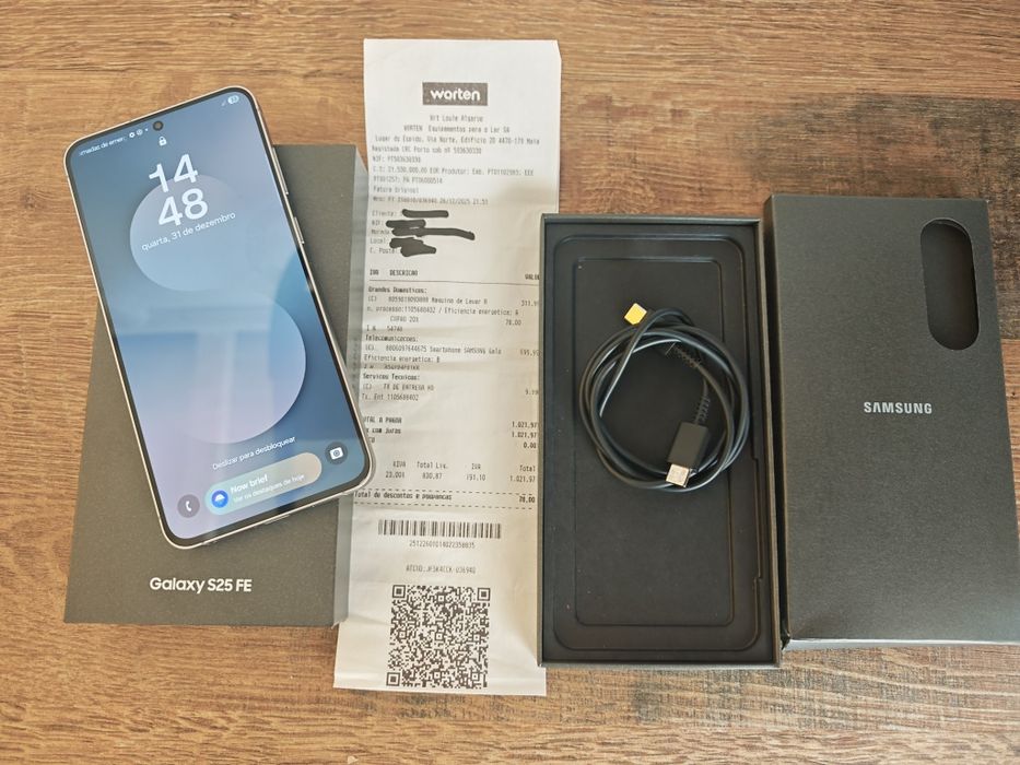 Samsung S25 FE 8GB/256GB Dual Sim Jetblack  Seminovo C/Garantia