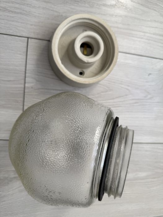 Oprawa z kloszem lampy WOS-100