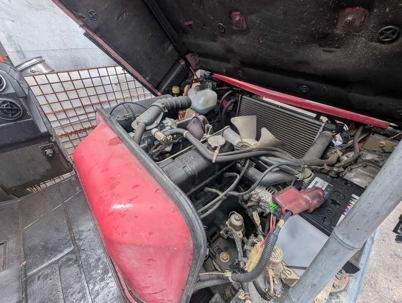 Вилочний автонавантажувач Nissan, з напрацюванням 3757 мотогодин