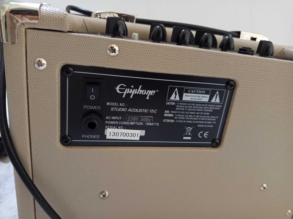 Amplificador de guitarra acústica Epiphone Studio Acoustic 15C