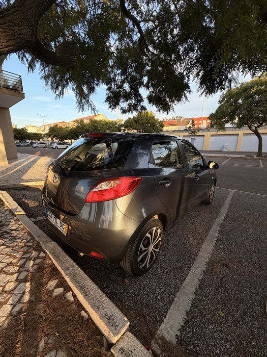 Mazda2  - 2009 gasolina