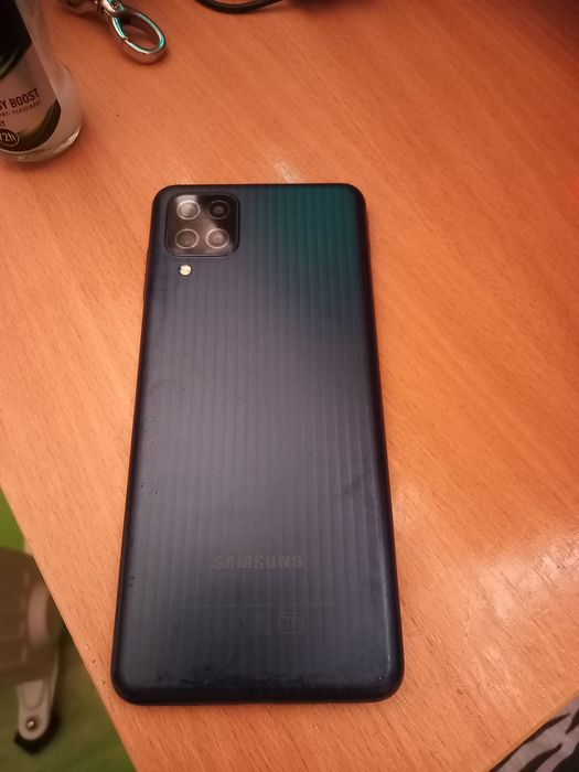 Samsung m12 не працює