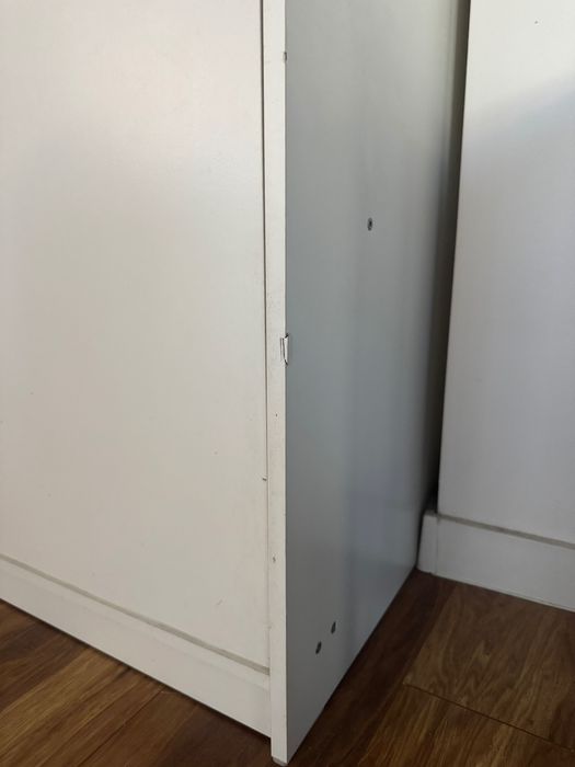 Biała szafa drzwi przesuwne
