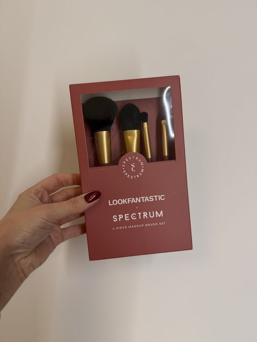 Lookfantastic x Spectrum zestaw pędzli do makijażu 4 szt. – nowy