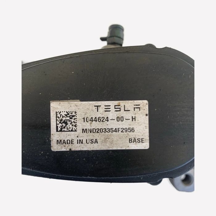 Супорт задній правий Tesla Model 3 Y