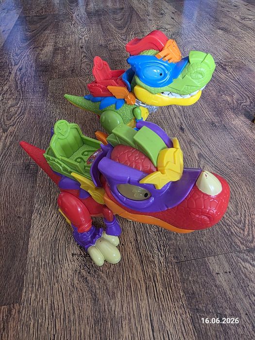 Super zings v rex t rex