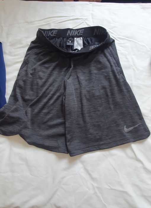 Calções Nike Dri-Fit e NB Dry (novas)