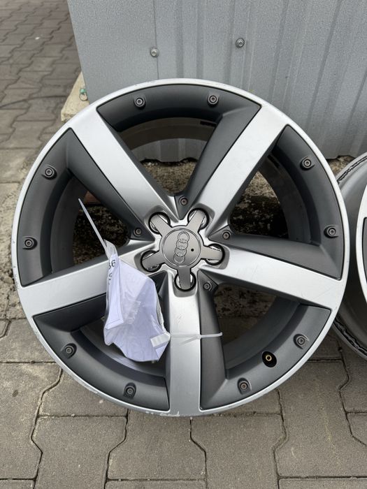 Диски Audi 7.5R17 ET36 Dia 57.1 5x100