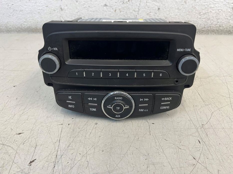 39146277 631156296 radio opel corsa e 18r 1.2b