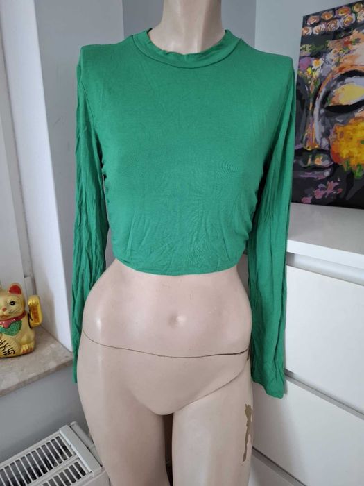 H&M zielony crop top z długim rekawem odkryte plecy wiązany na plecach