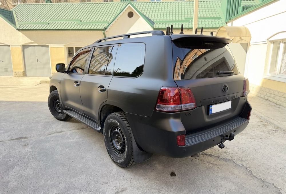 Toyota Land Cruiser 200
