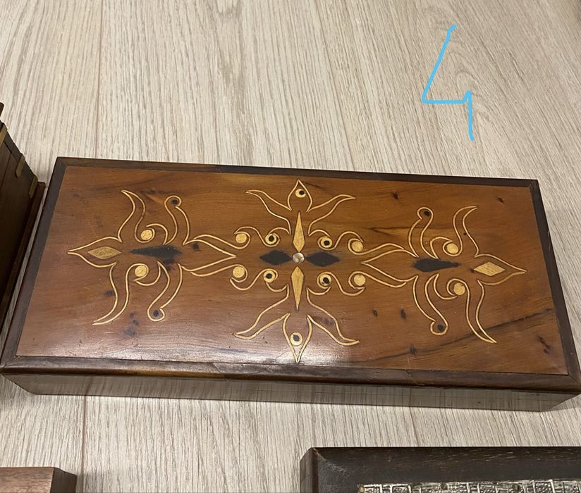 Caixa madeira embutida