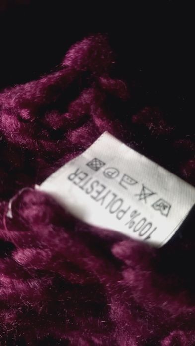 Fioletowa chusta z fredzlami  jak nowa