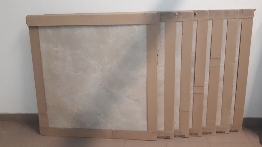 7 szt. płytek podłogowych Paradyż Tosi Beige 89,8 cm x 89,8 cm