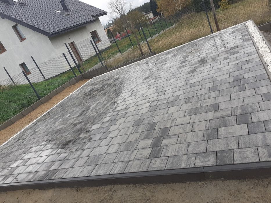 Układanie kostki brukowej
