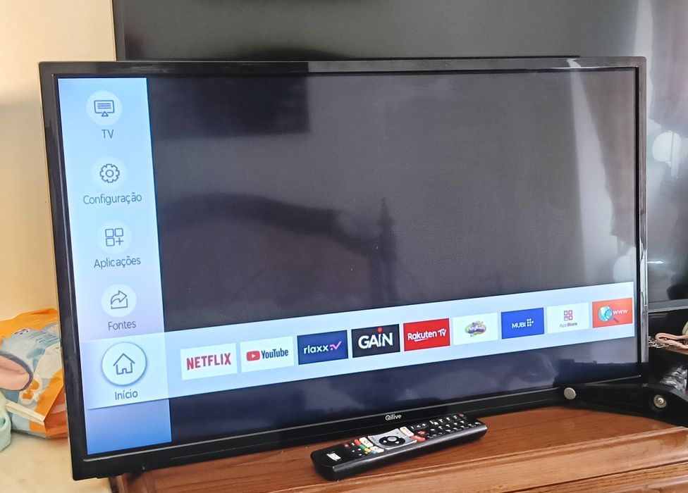 Smart TV _QILIVE_32"_LCD/LED_Netiflix_YouTube_Ecran_ (81 cm na diagonal)