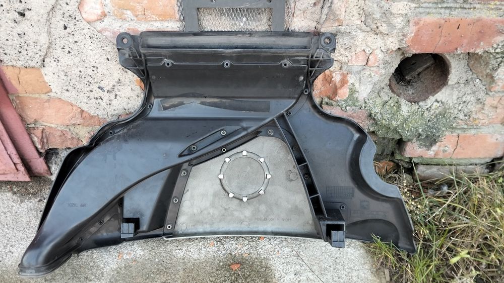 Кришка двигуна BMW E46 M47N