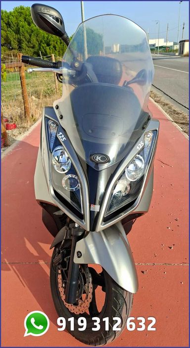 Vendo Kymco Downtown 125 cc de 2015