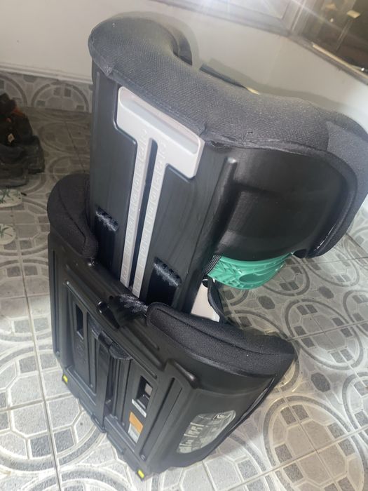 Cadeira para criança nova