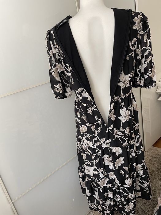 Piękna niezwykle elegancka nowa sukienka 42