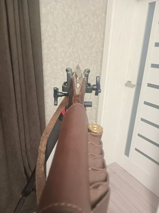 Мисливський трипод,штатив.