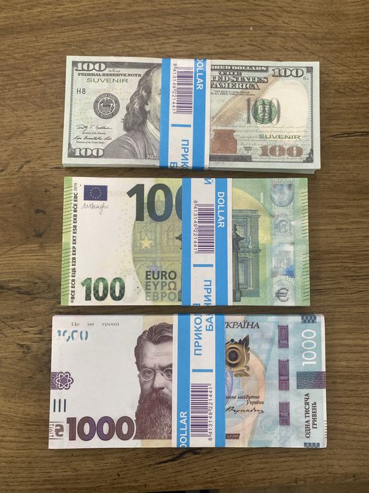 Гроші сувенірні/долар/гривня 80шт/уп.
