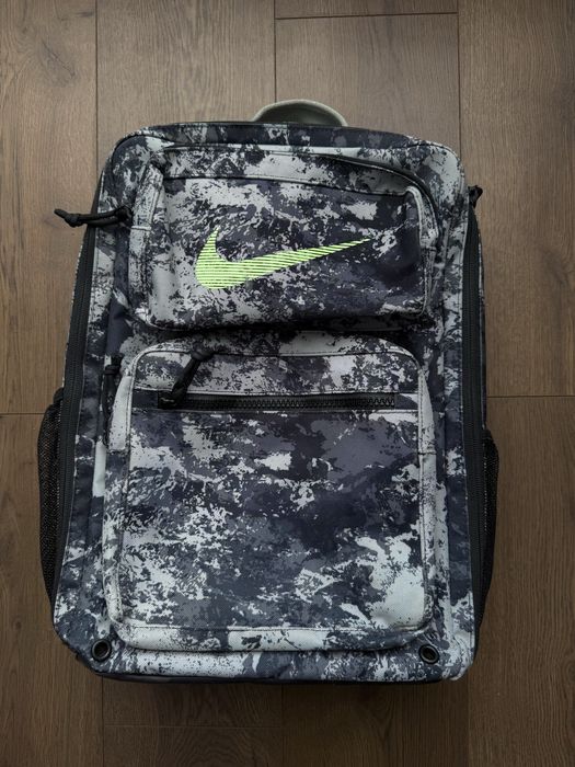 Рюкзак nike utility speed cq9258-073 сіро-чорний камуфляж Air Max