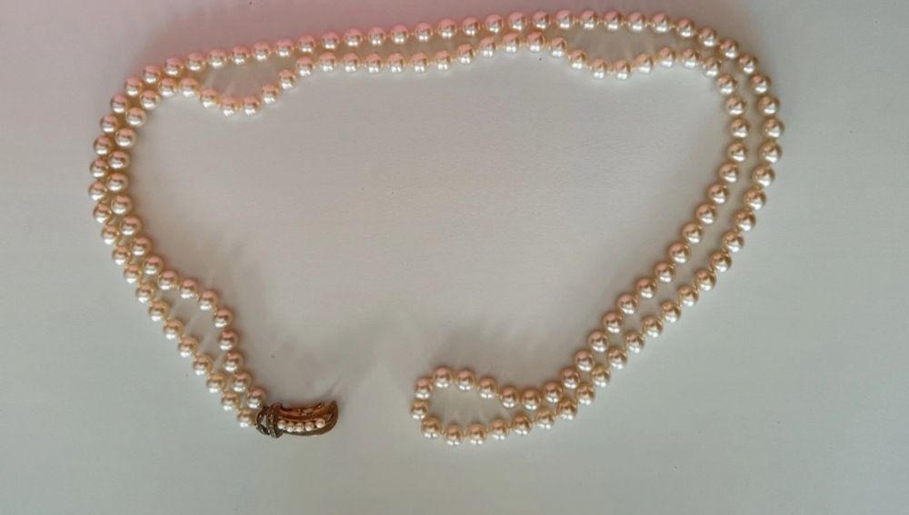 Colar de pérolas da Majorica com fecho