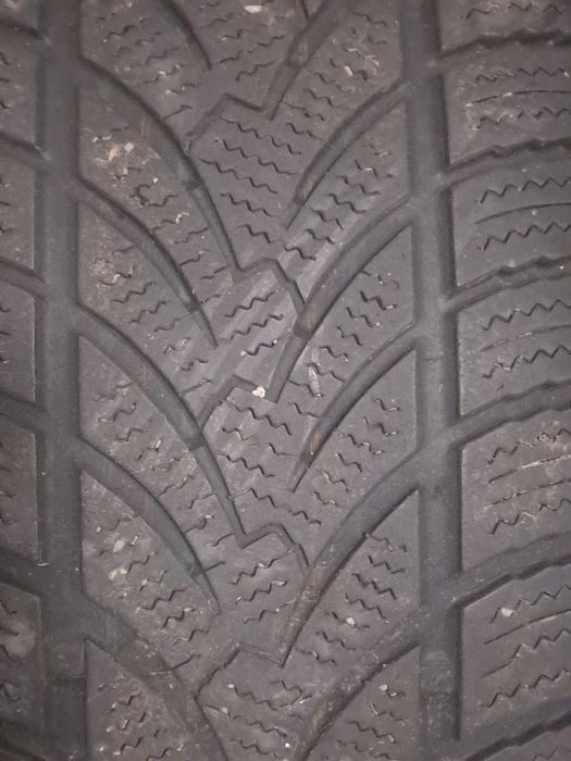 Opony zimowe 215/60 R 16 Platin 2 sztuki