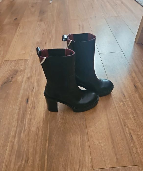 Tommy hilfiger botki na obcasie