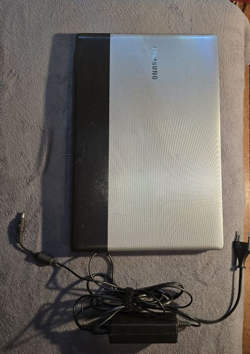 Laptop Samsung  intel i3  typ rv520