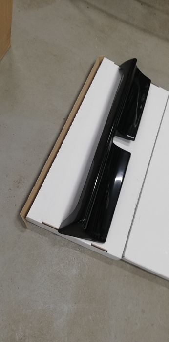 Fiat 126p spojler owiewka klapy tylnej czarny mat nowa