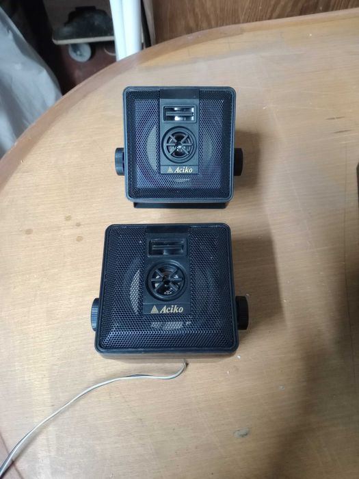 Colunas de som Aciko