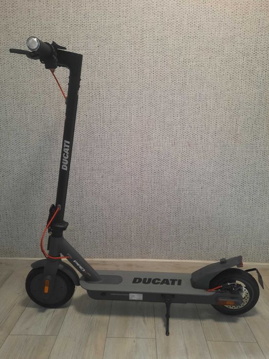 Електросамокат Ducati Pro 1 Evo