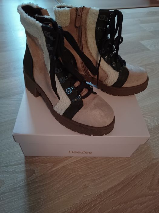 Botki ,,DeeZee"38