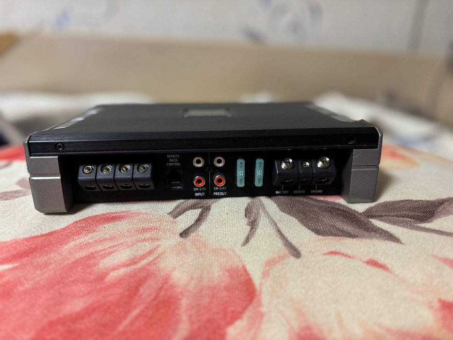 Автомагнитола / сабвуфер / динамики / усилители / Alpine / Tempo