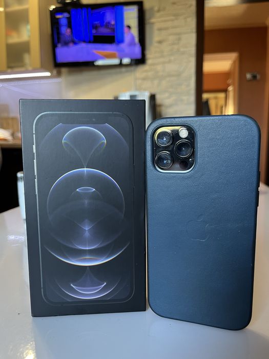 Iphone 12/12pro leather case