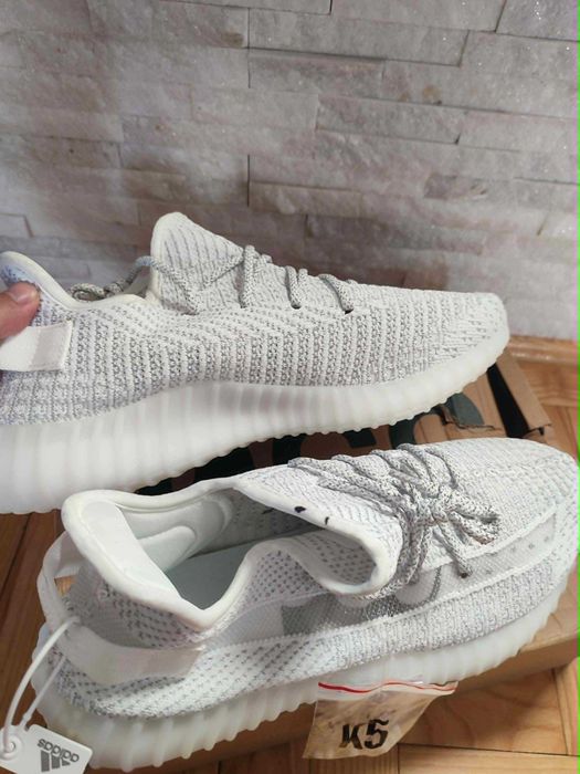 Adidas Yeezy Boost 350 V2 “Triple White” – EU 45