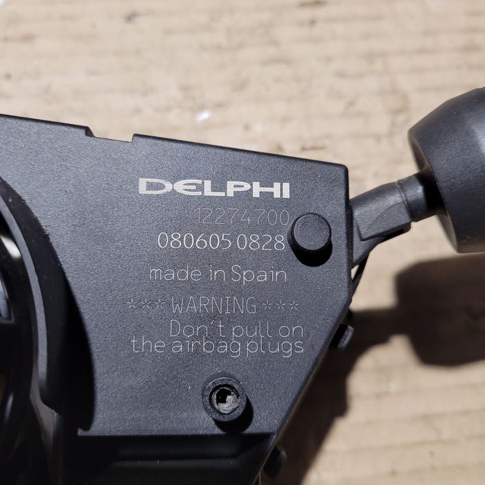 Przełącznik zespolony pająk manetki opel Corsa D 2008r