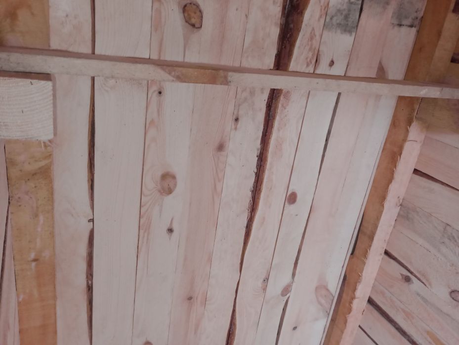 Kibelek WC drewniany.