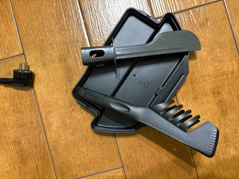 Tefal OptiGrill Initial + щипці